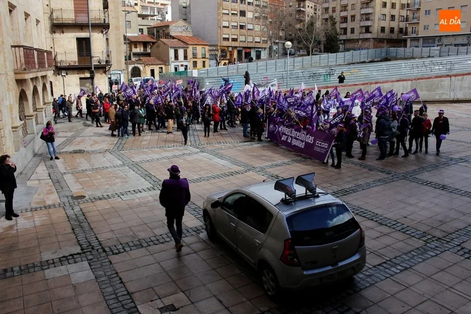 Foto 10 - UGT y CCOO reclaman un Ley de Transparencia Salarial para combatir la discriminaci&oacute;n