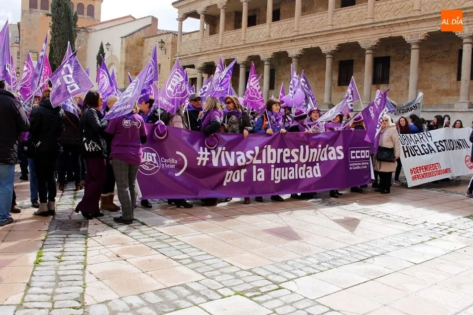 Foto 9 - UGT y CCOO reclaman un Ley de Transparencia Salarial para combatir la discriminaci&oacute;n