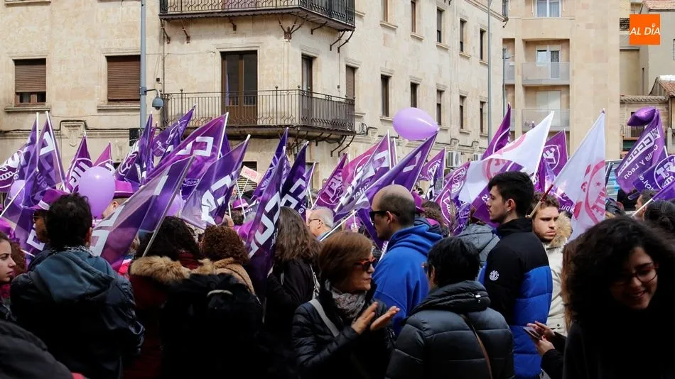 Foto 3 - UGT y CCOO reclaman un Ley de Transparencia Salarial para combatir la discriminaci&oacute;n