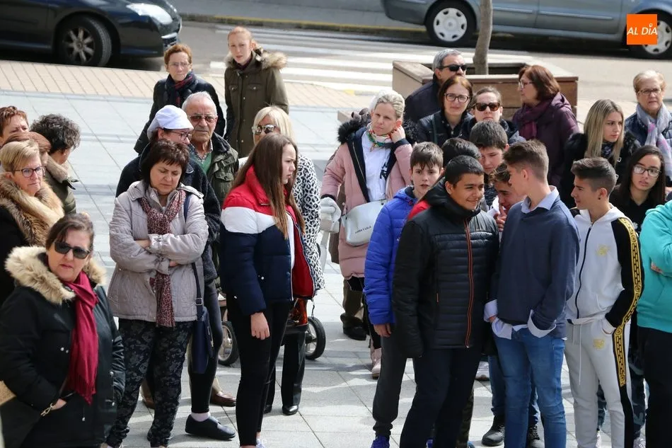 Foto 6 - En torno a 200 personas conmemoran el D&iacute;a Internacional de la Mujer en Vitigudino  