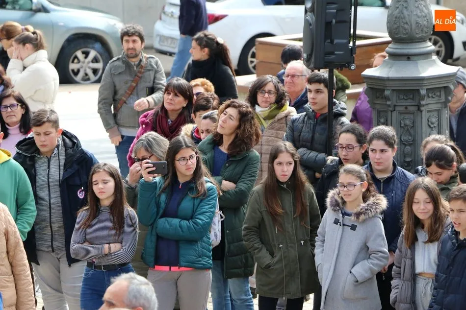 Foto 3 - En torno a 200 personas conmemoran el D&iacute;a Internacional de la Mujer en Vitigudino  
