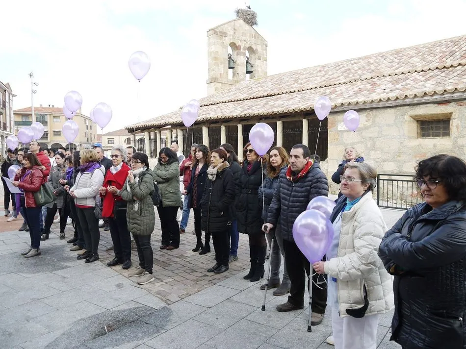 Foto 10 - Las mujeres de Carbajosa alzan la voz: &ldquo;Nosotras juntas es el camino para llegar a nuestro...