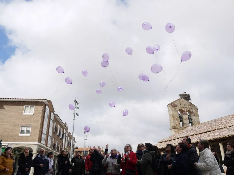 Foto 4 - Las mujeres de Carbajosa alzan la voz: &ldquo;Nosotras juntas es el camino para llegar a nuestro...