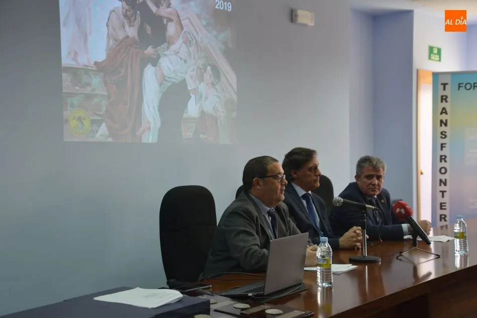 Foto 6 - El alcalde reconoce la labor de los Bomberos en la festividad de San Juan de Dios