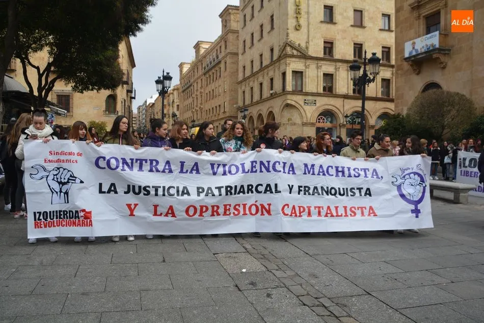 Foto 10 - M&aacute;s de 6.000 estudiantes no universitarios secundan la huelga feminista y no acuden a clase&nbsp;  