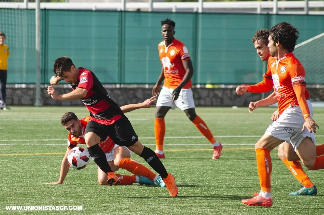 Acción del partido de ida entre el Internacional y Unionistas / Unionistas CF