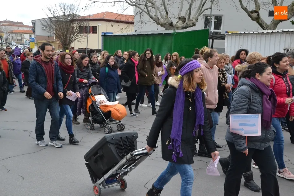Foto 11 - Mir&oacute;briga vuelve a gritar en las calles en defensa de los derechos de las mujeres  