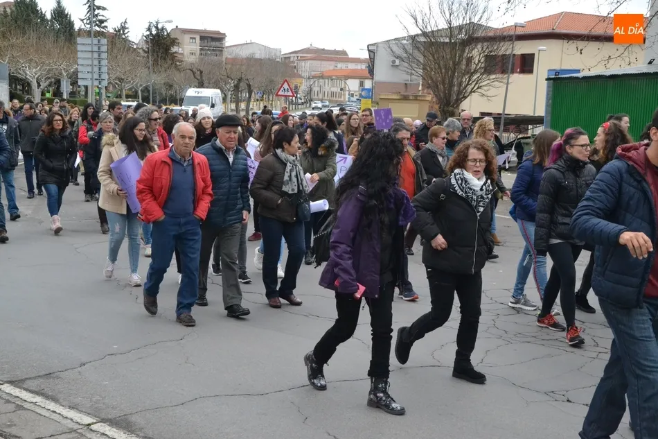 Foto 10 - Mir&oacute;briga vuelve a gritar en las calles en defensa de los derechos de las mujeres  