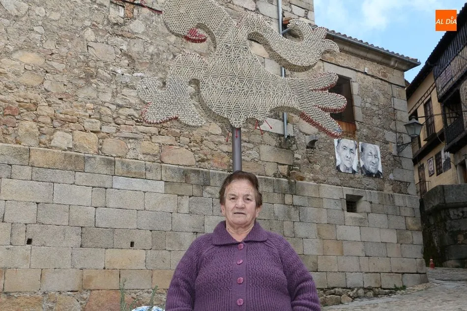 Foto 6 - Homenaje a las bordadoras serranas en el D&iacute;a de la Mujer