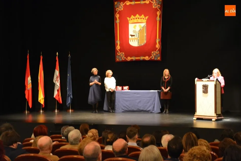 Foto 8 - Merecido homenaje a tres salmantinas por su destacada labor a favor de la igualdad real y efectiva  