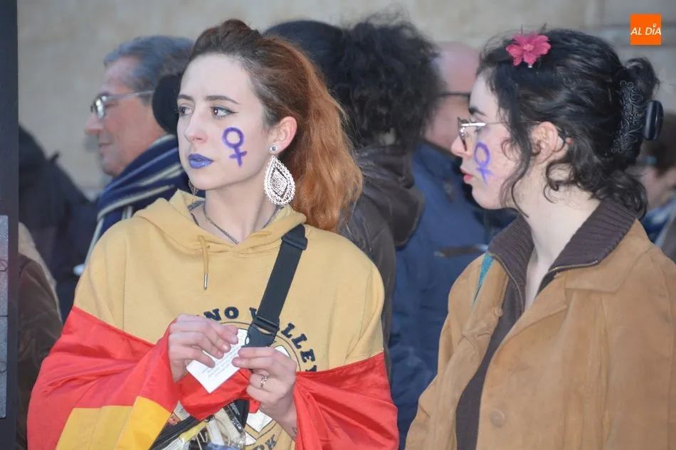 Foto 8 - M&aacute;s de 20.000 personas se suman a la manifestaci&oacute;n feminista en otra jornada hist&oacute;rica de lucha...