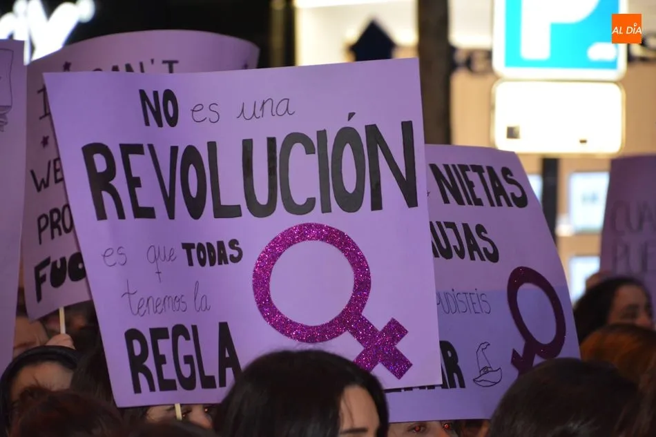 Foto 3 - M&aacute;s de 20.000 personas se suman a la manifestaci&oacute;n feminista en otra jornada hist&oacute;rica de lucha...
