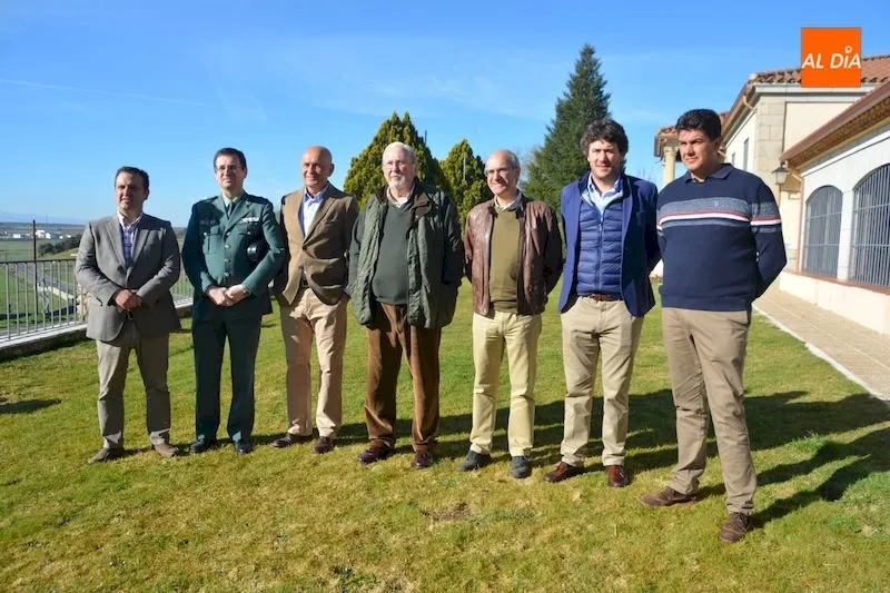 Autoridades presentes en el I Foro de la Caza