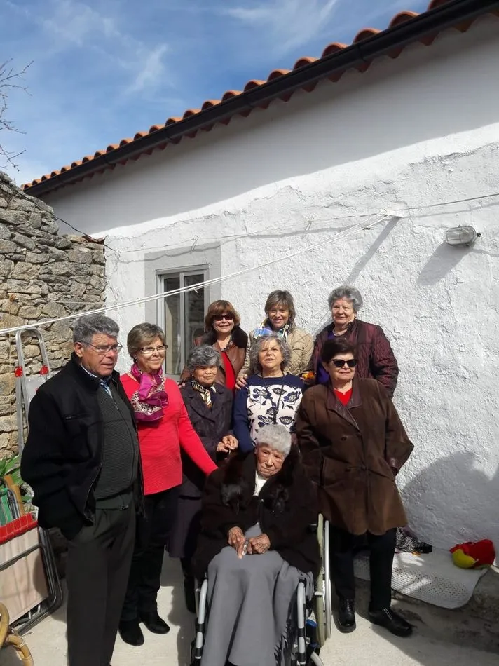 Foto 3 - Consuelo Ballesteros Pascual celebra su 103 cumplea&ntilde;os rodeada de sus seres queridos &nbsp;  