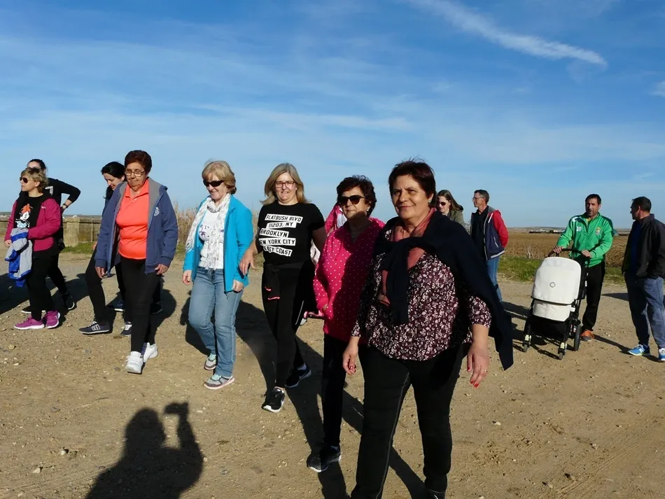 Foto 8 - Mujeres de Babilafuente caminan por la igualdad