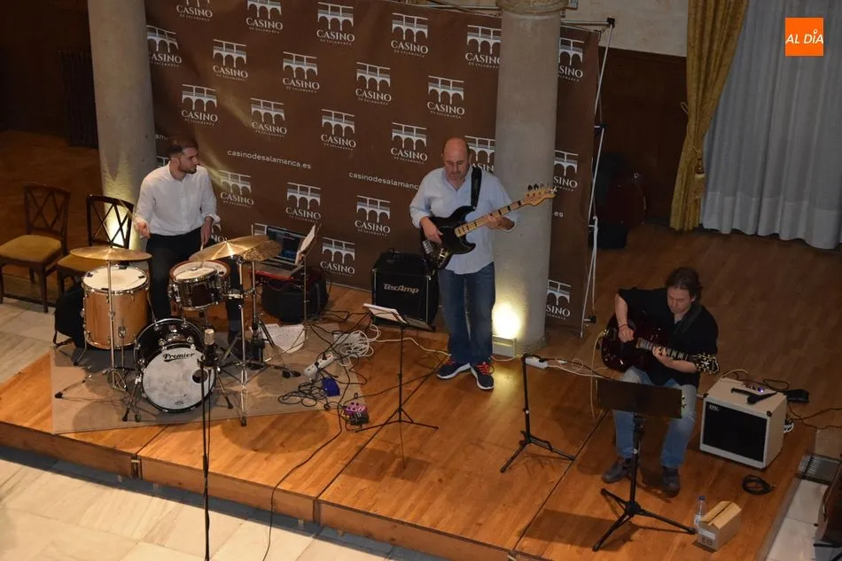 Foto 9 - El Casino de Salamanca vive una nueva noche de jazz con Alejandro Lucas Tr&iacute;o