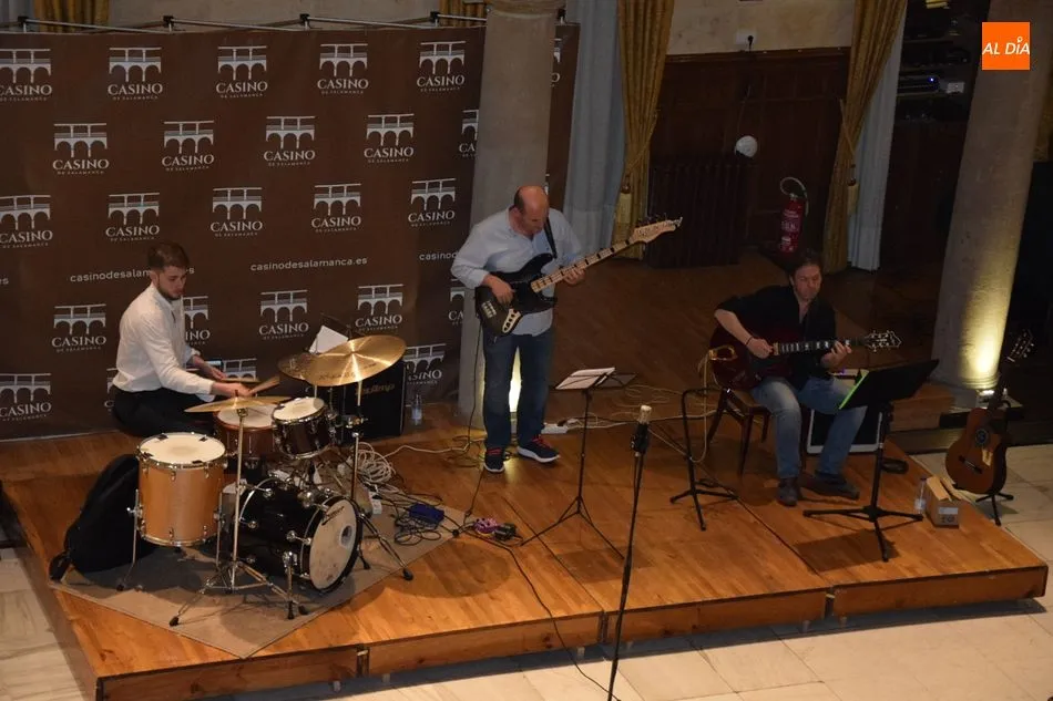 Foto 8 - El Casino de Salamanca vive una nueva noche de jazz con Alejandro Lucas Tr&iacute;o