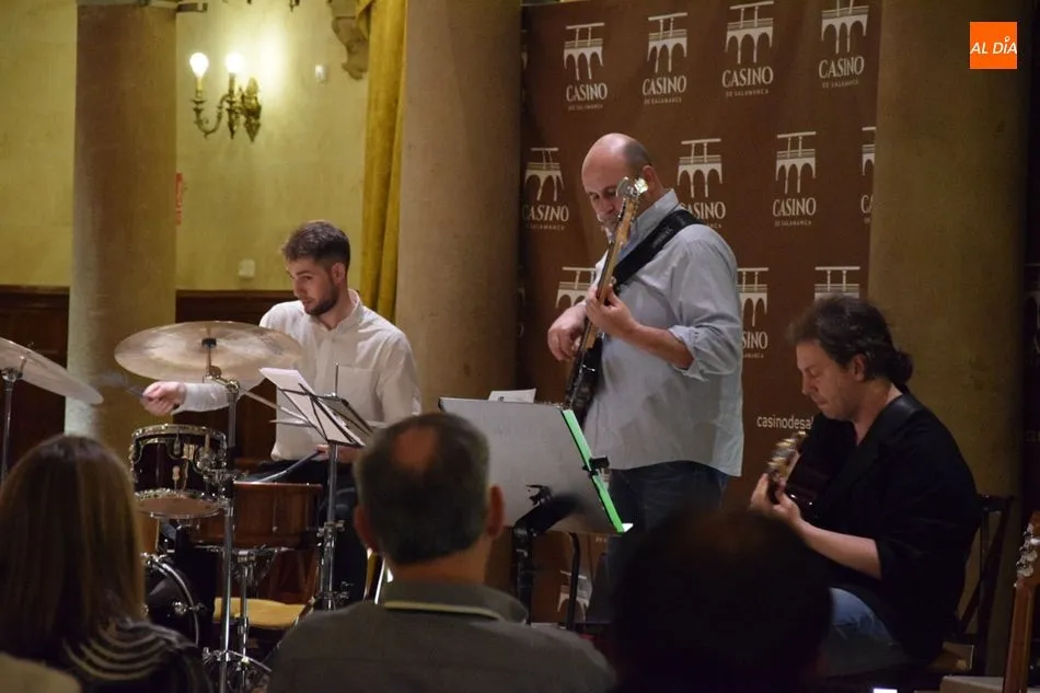 Foto 4 - El Casino de Salamanca vive una nueva noche de jazz con Alejandro Lucas Tr&iacute;o