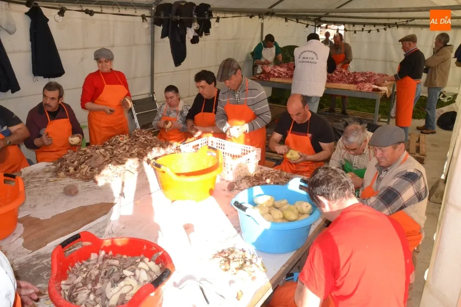 Preparados 600 kilos de patatas y 400 de carne para el gran guiso del Domingo de Piñata  