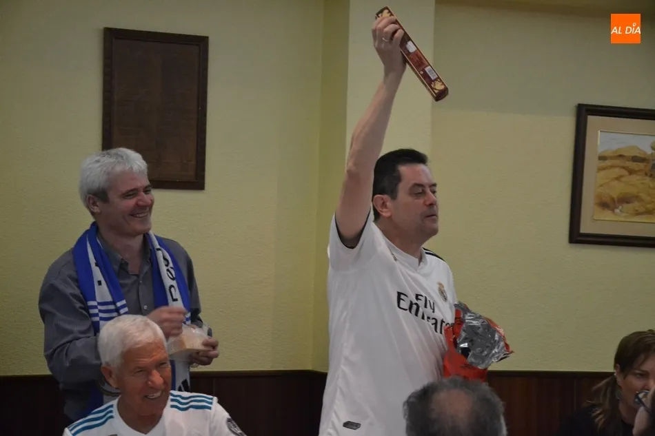 Foto 8 - Tom&aacute;s Roncero transmite a los hinchas madridistas mirobrigenses su total devoci&oacute;n por el Club  