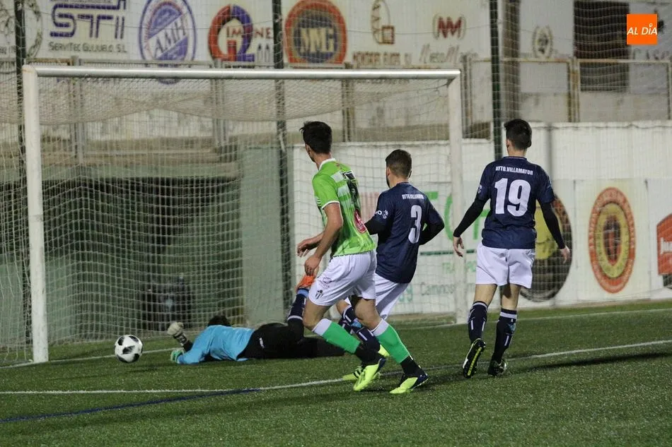 Foto 7 - El Guijuelo B empata con el Villamayor en un competido encuentro (1-1)