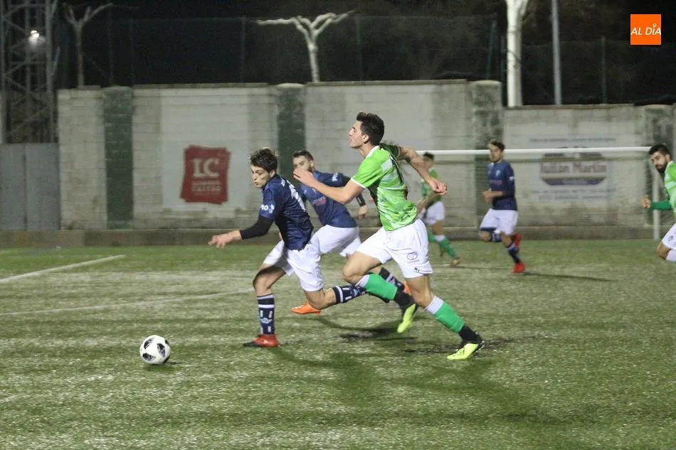 Foto 6 - El Guijuelo B empata con el Villamayor en un competido encuentro (1-1)