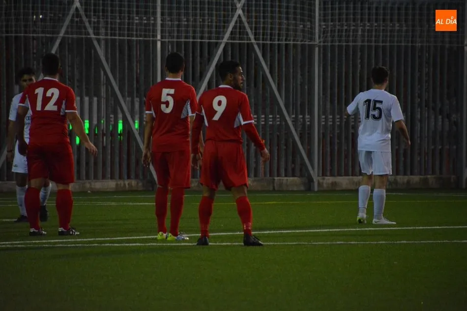 Foto 3 - El Navega y el Hergar &lsquo;B&rsquo; empatan y mantienen la pelea por el liderato al rojo vivo (1-1)
