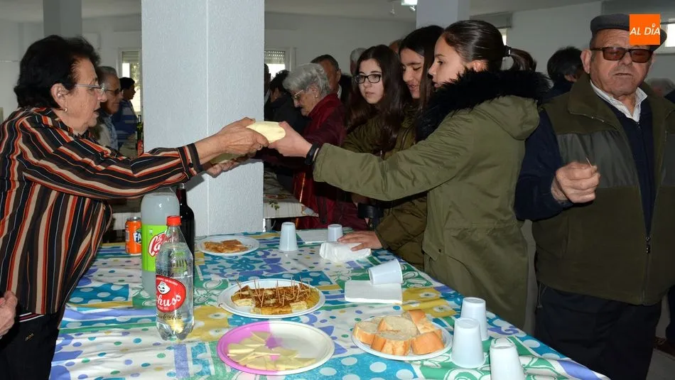 Foto 7 - Amplio apoyo de los lumbralenses a la Operaci&oacute;n Bocata para Manos Unidas