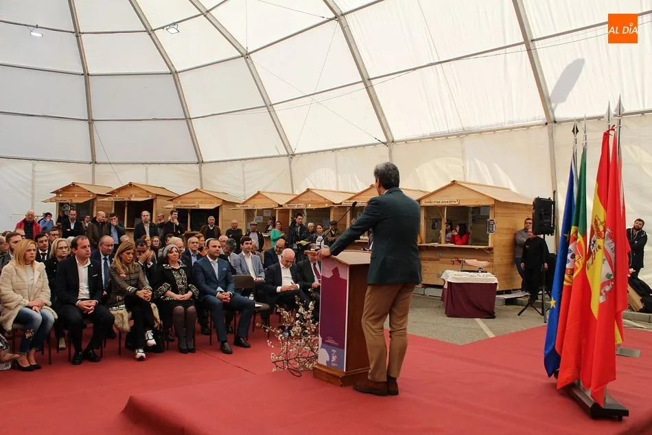Foto 5 - Figueira invita a Salamanca a afrontar juntos el desaf&iacute;o de la reapertura del Tren del Duero  