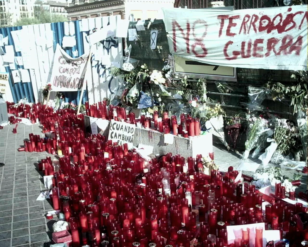 Exterior de la Estación de Atocha once días después de los atentados