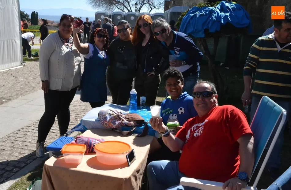 Foto 8 - El buen tiempo tambi&eacute;n acompa&ntilde;a la despedida del Carnaval 2019  