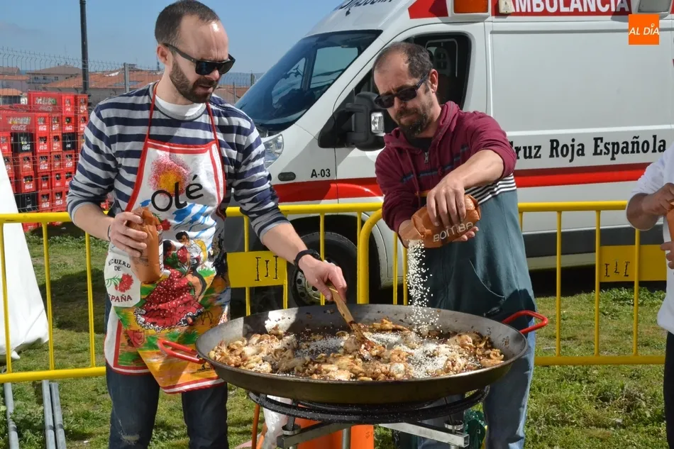 Foto 5 - El buen tiempo tambi&eacute;n acompa&ntilde;a la despedida del Carnaval 2019  