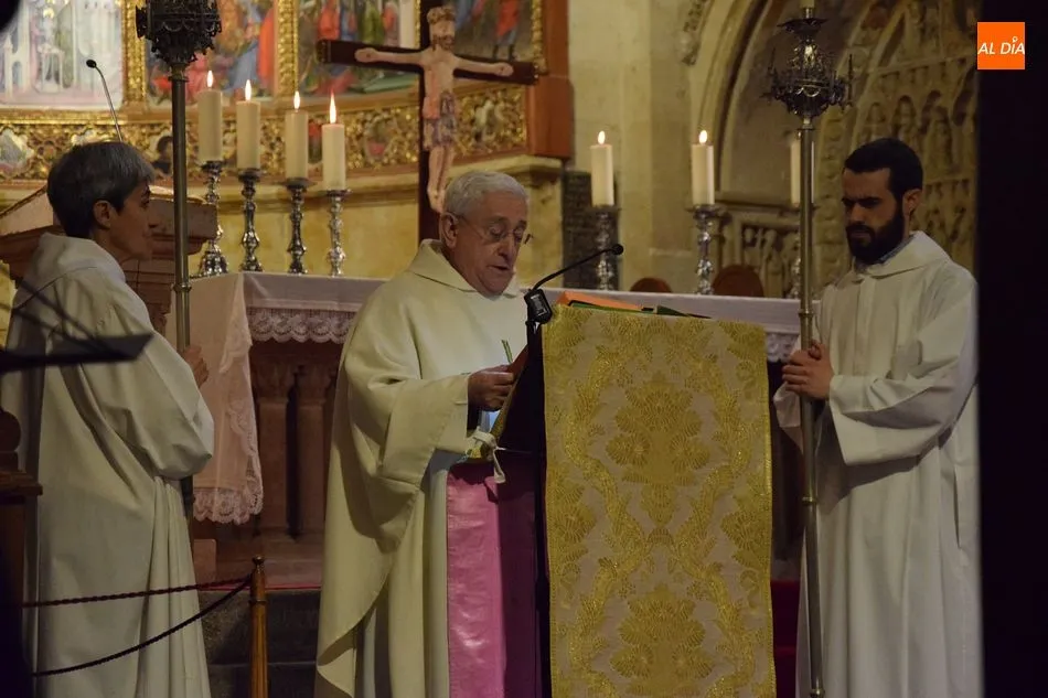Foto 6 - La Catedral Vieja de Salamanca celebra una eucarist&iacute;a seg&uacute;n el rito hispano-moz&aacute;rabe