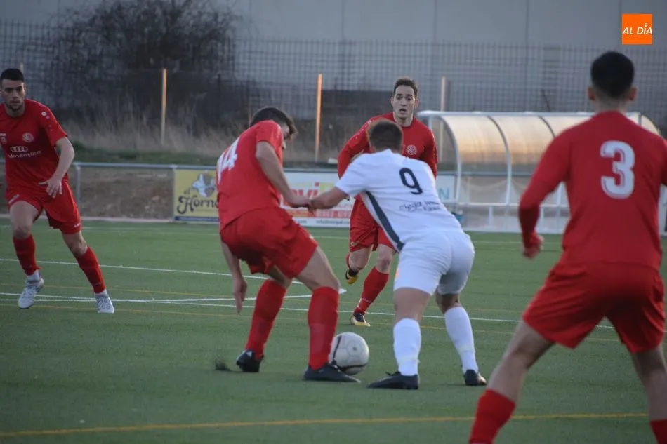 Foto 8 - El Salamanca UDS &lsquo;B&rsquo; no falla y amarra el primer puesto tras ganar el derbi ante el B&eacute;jar (1-2)