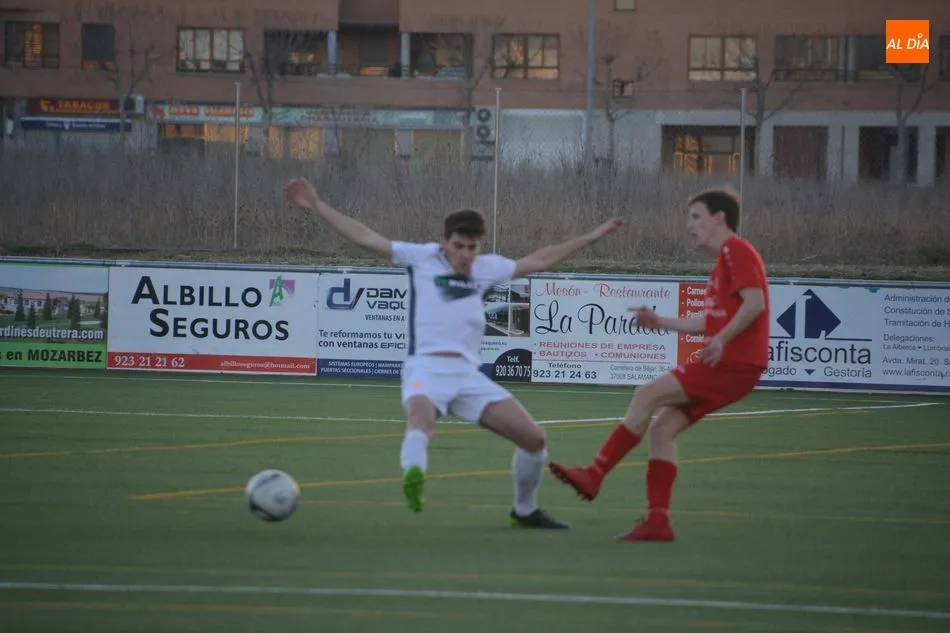 Foto 7 - El Salamanca UDS &lsquo;B&rsquo; no falla y amarra el primer puesto tras ganar el derbi ante el B&eacute;jar (1-2)