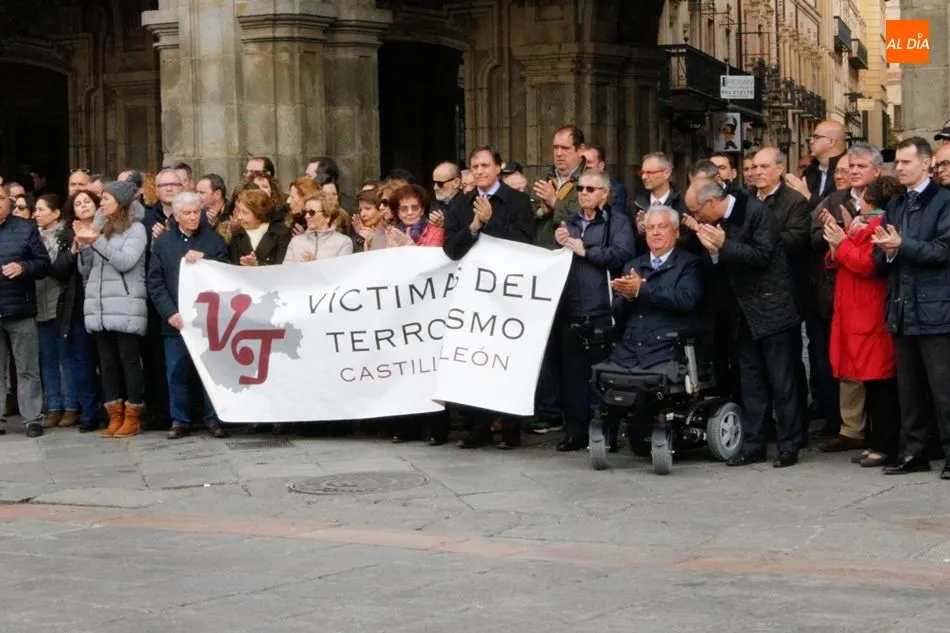 Foto 9 - &ldquo;Las v&iacute;ctimas del terrorismo siempre permanecer&aacute;n en la memoria colectiva de la ciudad...