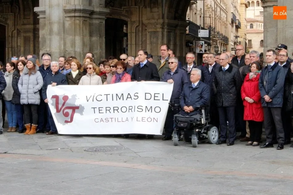 Foto 6 - &ldquo;Las v&iacute;ctimas del terrorismo siempre permanecer&aacute;n en la memoria colectiva de la ciudad...