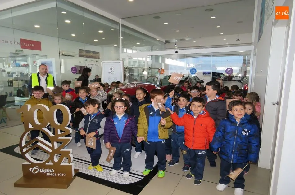 Alumnos del Colegio Santa Isabel visitan Grupo Nani