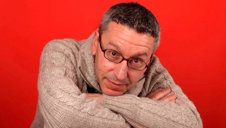 Pablo Andrés Escapa, hombre acostumbrado a vivir entre los libros quietos y reposados de la Biblioteca del Palacio Real