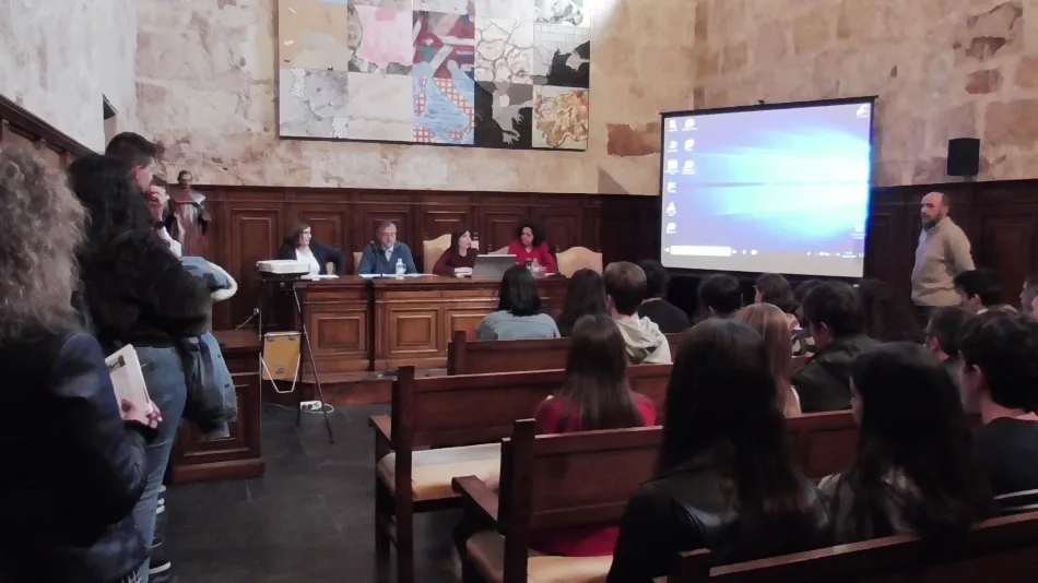 Foto 6 - La Universidad de Salamanca muestra sus atractivos a m&aacute;s de 4.000 futuros estudiantes