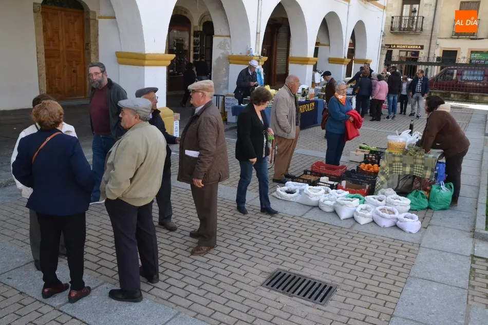 Regresa el Mercado de los Martes dentro de una animada mañana en el centro histórico  