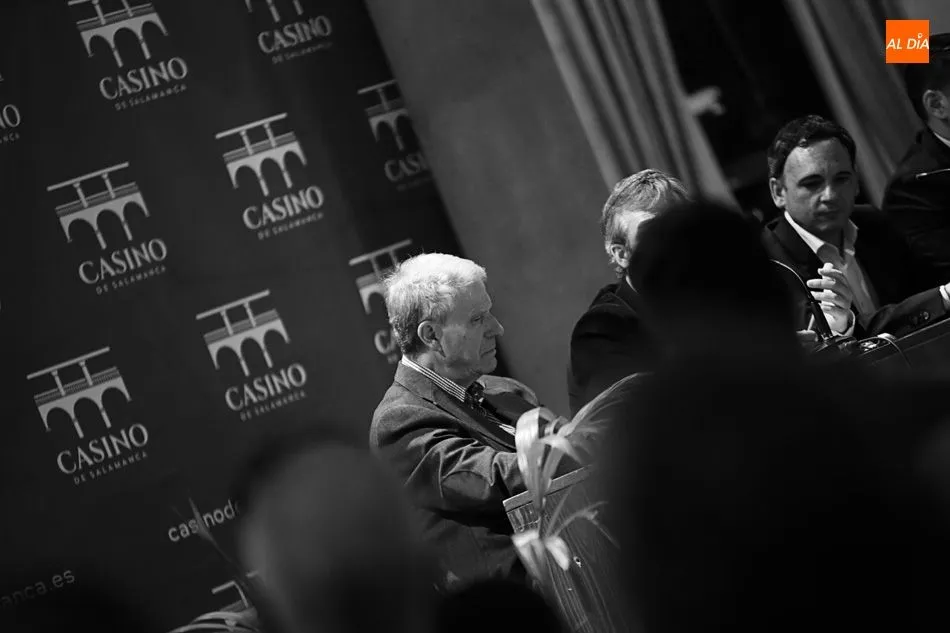 Foto 6 - Enriquecedora mesa redonda en el Casino sobre los &lsquo;75 a&ntilde;os de Perd&oacute;n&rsquo;