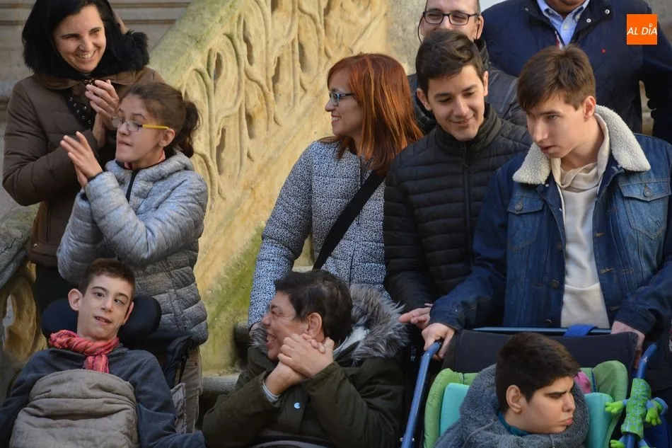 Foto 4 - Divertida vista de los menores de ASPACE al palacio de La Salina