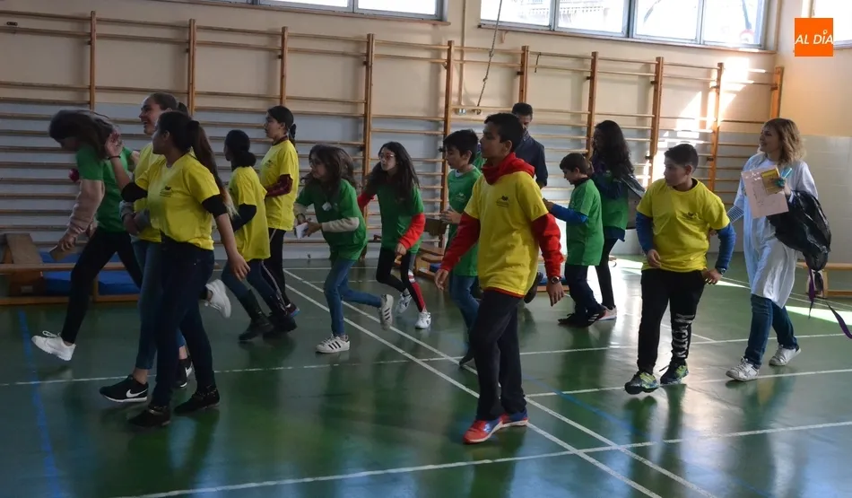 Foto 8 - Harry Potter gu&iacute;a por el IES Tierra a los futuros alumnos del centro  