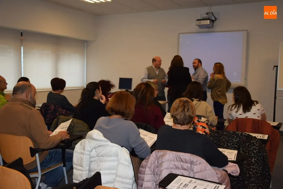 Foto 5 - La Asociaci&oacute;n El Paciente Experto imparte el primer curso &lsquo;RCP y uso del desfibrilador&rsquo;