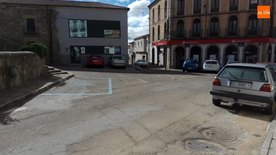 La plaza de la Torre lucirá un vial adoquinado, aceras de baldosas y jardineras / CORRAL