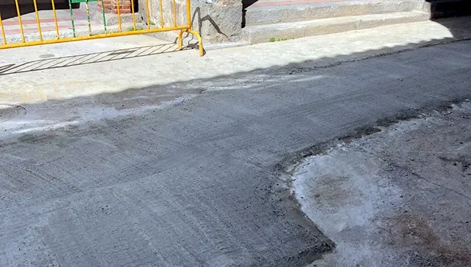 El PP ha presentado un escrito solicitando la renovación de los adoquines en la zona afectada por la avería en la Plaza Nueva