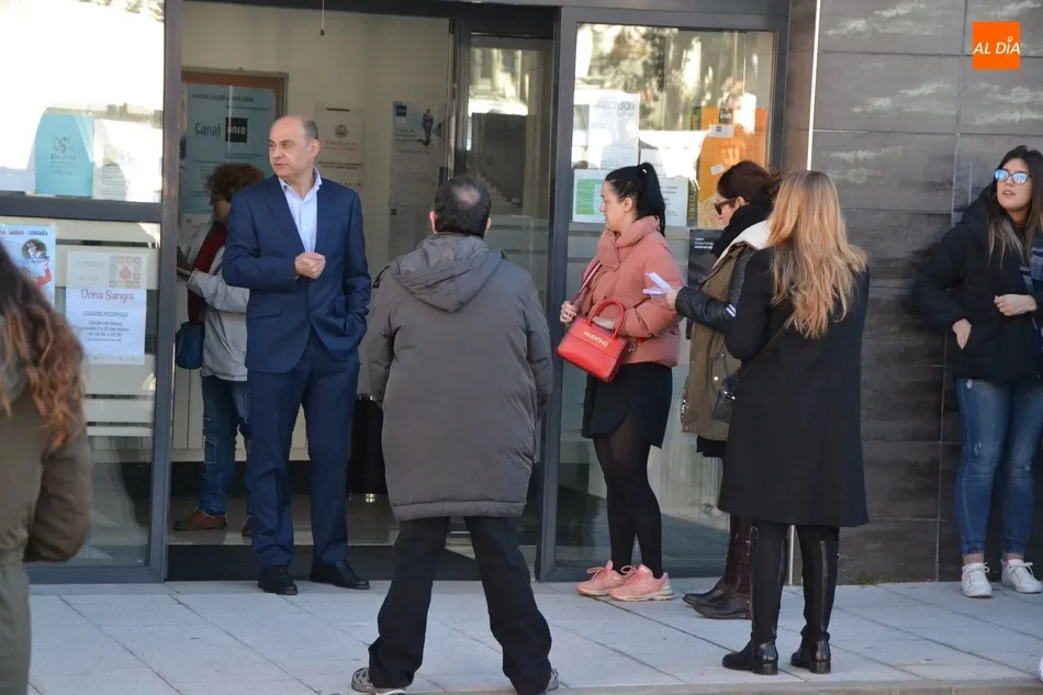 Foto 7 - Un total de 64 personas afrontan el examen para convertirse en administrativos del Ayuntamiento  