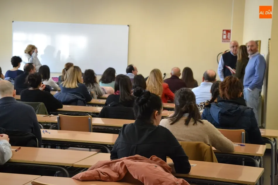 Foto 2 - Un total de 64 personas afrontan el examen para convertirse en administrativos del Ayuntamiento  