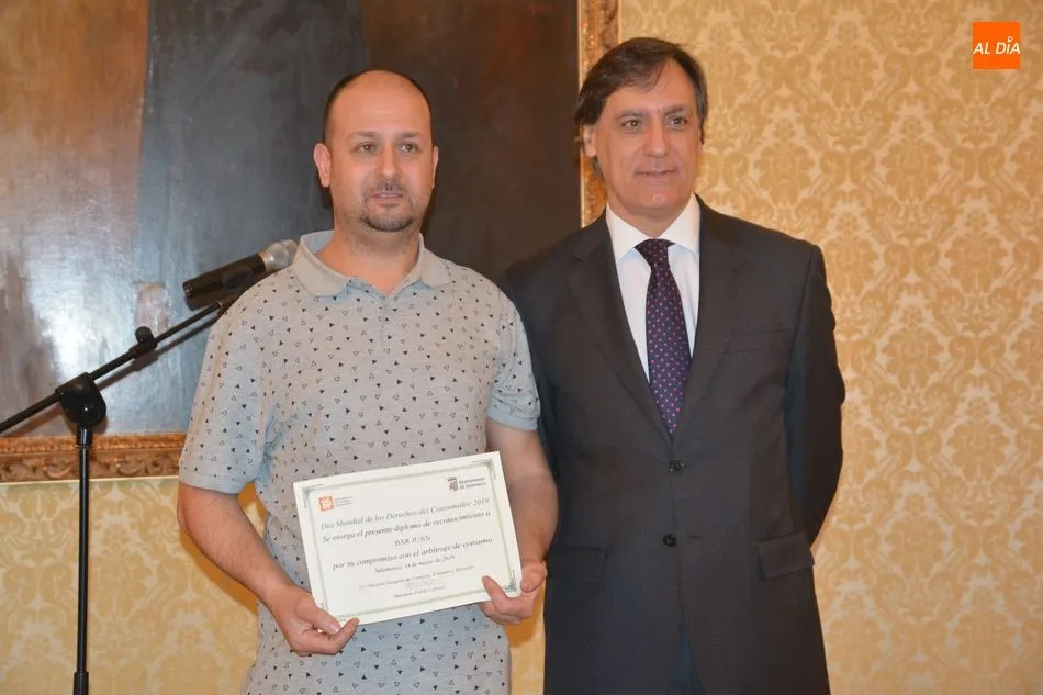 Foto 11 - El Ayuntamiento premia a los establecimientos adheridos a la Junta Arbitral de Consumo